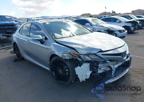 2021 Toyota Camry Xse V6 z USA, uszkodzony, nr VIN 4T1KZ1AK9MU052337